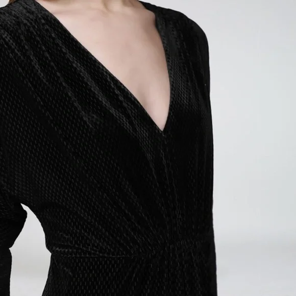 Long Sleeve Velvet V-Neck Maxi Dress - Picture 4 of 5